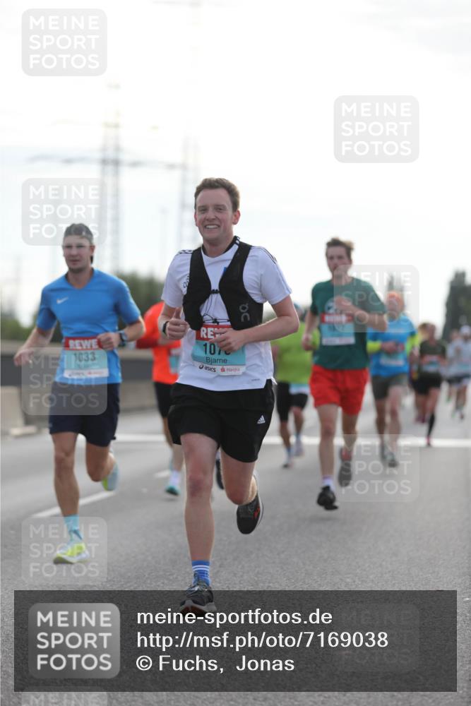 03.10.2024 - Köhlbrandbrückenlauf Fuchs,  Jonas http://msf.ph/oto/7169038 03.10.2024 09:11:12 Position 3 1033, 10 meine-sportfotos.de