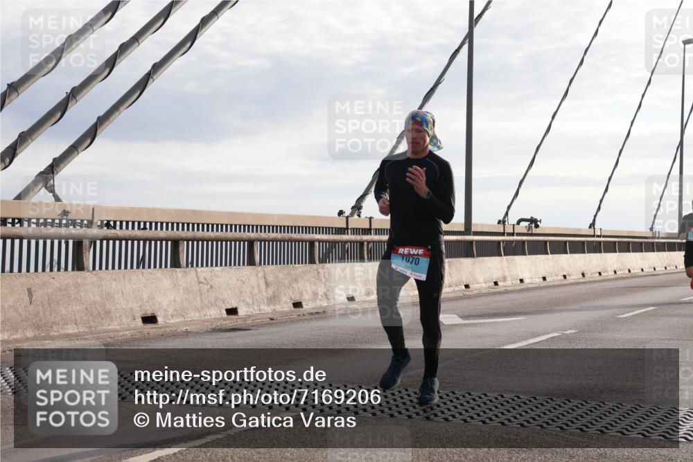 03.10.2024 - Köhlbrandbrückenlauf Matties Gatica Varas http://msf.ph/oto/7169206 03.10.2024 09:20:54 Position 2 1070 meine-sportfotos.de