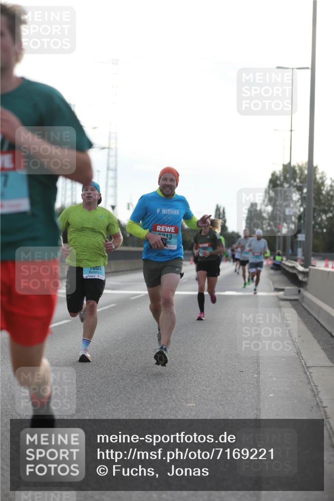 03.10.2024 - Köhlbrandbrückenlauf Fuchs,  Jonas http://msf.ph/oto/7169221 03.10.2024 09:11:15 Position 3 7, 5, 013 meine-sportfotos.de