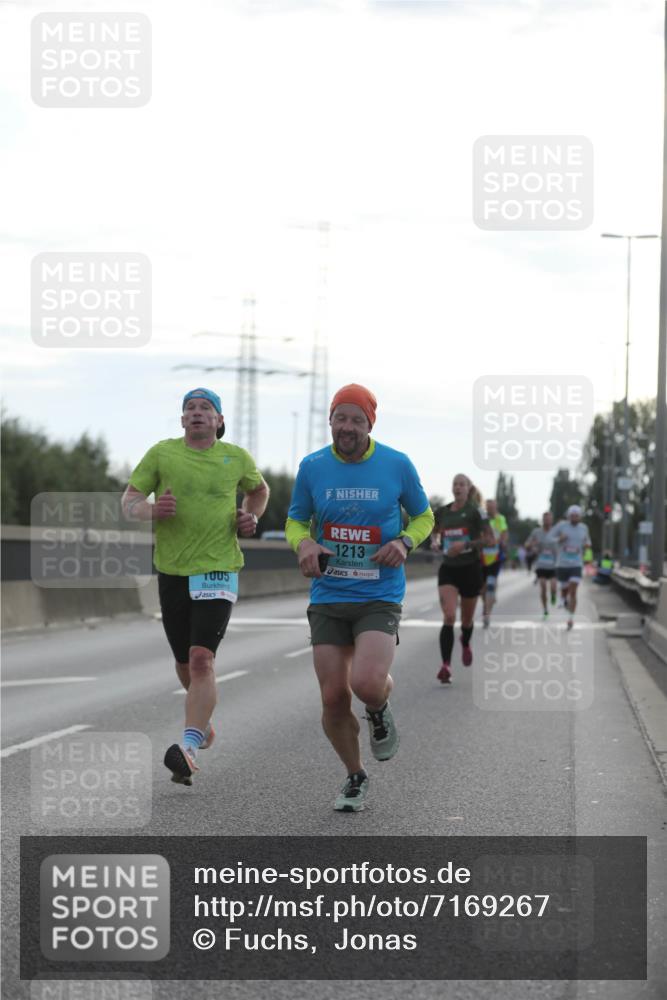 03.10.2024 - Köhlbrandbrückenlauf Fuchs,  Jonas http://msf.ph/oto/7169267 03.10.2024 09:11:16 Position 3 5, 1213 meine-sportfotos.de