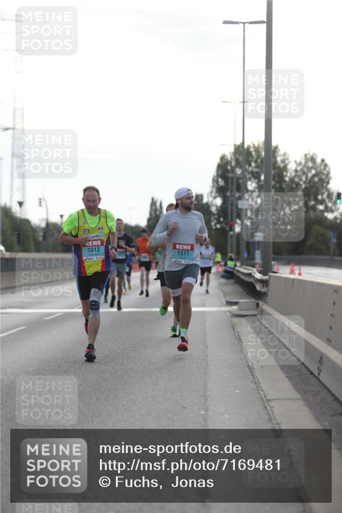 03.10.2024 - Köhlbrandbrückenlauf Fuchs,  Jonas http://msf.ph/oto/7169481 03.10.2024 09:11:19 Position 3 1013, 1377 meine-sportfotos.de