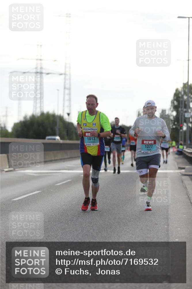 03.10.2024 - Köhlbrandbrückenlauf Fuchs,  Jonas http://msf.ph/oto/7169532 03.10.2024 09:11:20 Position 3 1013, 1377 meine-sportfotos.de