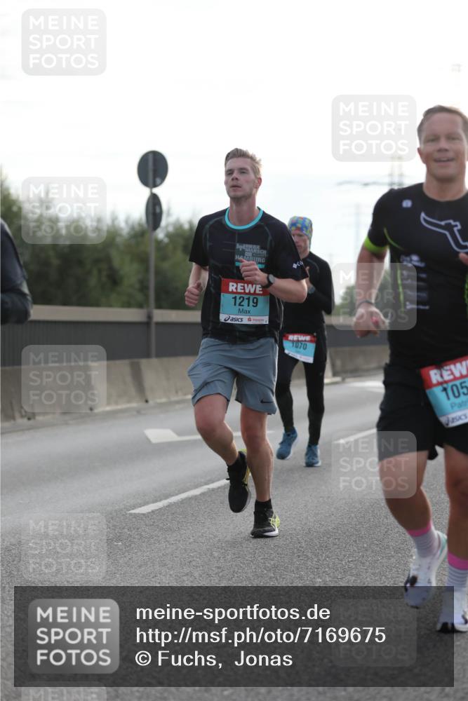 03.10.2024 - Köhlbrandbrückenlauf Fuchs,  Jonas http://msf.ph/oto/7169675 03.10.2024 09:11:26 Position 3 1219, 1070, 105 meine-sportfotos.de