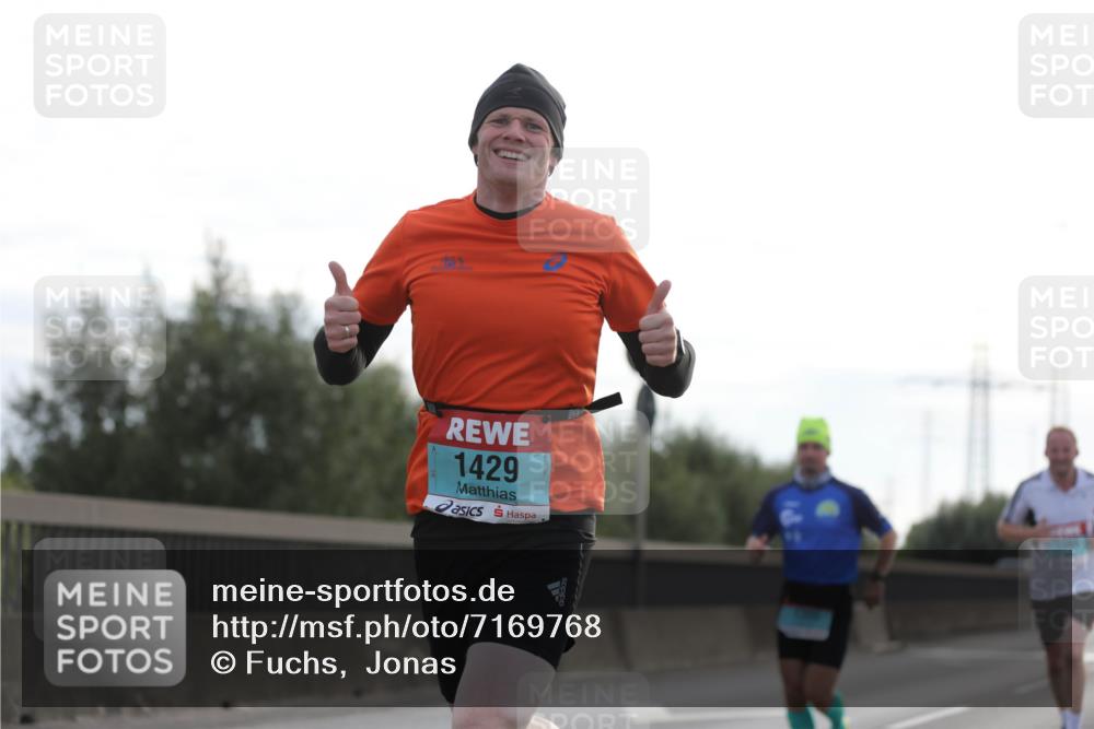 03.10.2024 - Köhlbrandbrückenlauf Fuchs,  Jonas http://msf.ph/oto/7169768 03.10.2024 09:11:29 Position 3 1429 meine-sportfotos.de