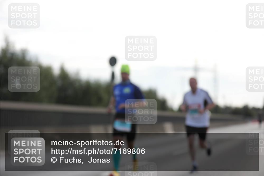 03.10.2024 - Köhlbrandbrückenlauf Fuchs,  Jonas http://msf.ph/oto/7169806 03.10.2024 09:11:29 Position 3  meine-sportfotos.de