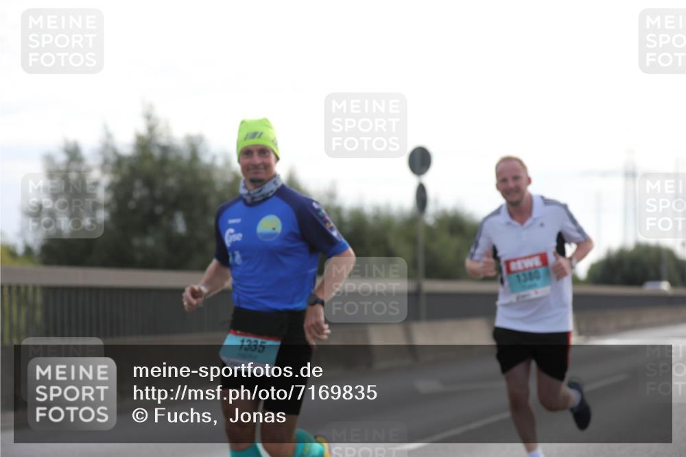 03.10.2024 - Köhlbrandbrückenlauf Fuchs,  Jonas http://msf.ph/oto/7169835 03.10.2024 09:11:30 Position 3 1335, 1380 meine-sportfotos.de