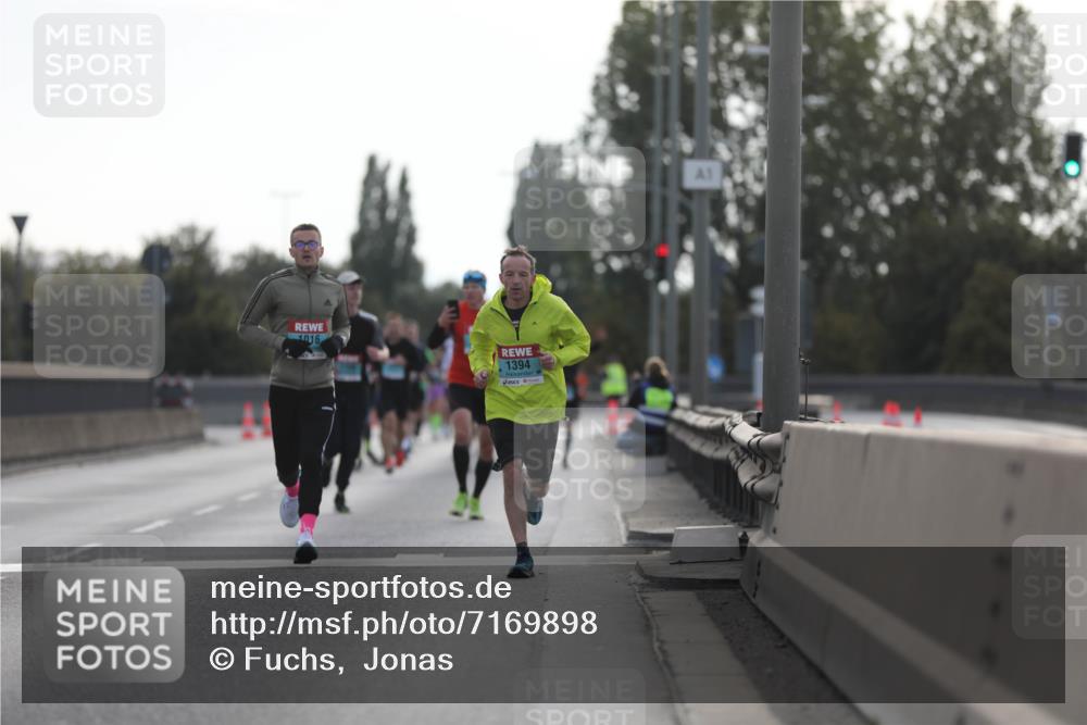 03.10.2024 - Köhlbrandbrückenlauf Fuchs,  Jonas http://msf.ph/oto/7169898 03.10.2024 09:11:34 Position 3 1016, 1394 meine-sportfotos.de