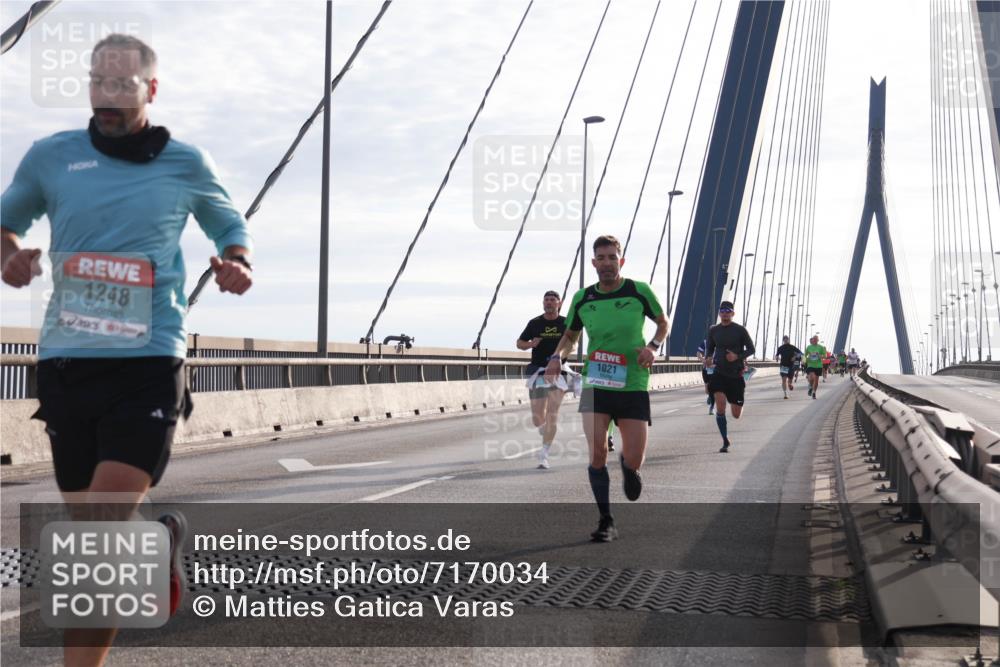 03.10.2024 - Köhlbrandbrückenlauf Matties Gatica Varas http://msf.ph/oto/7170034 03.10.2024 09:21:09 Position 2 1248, 1021 meine-sportfotos.de