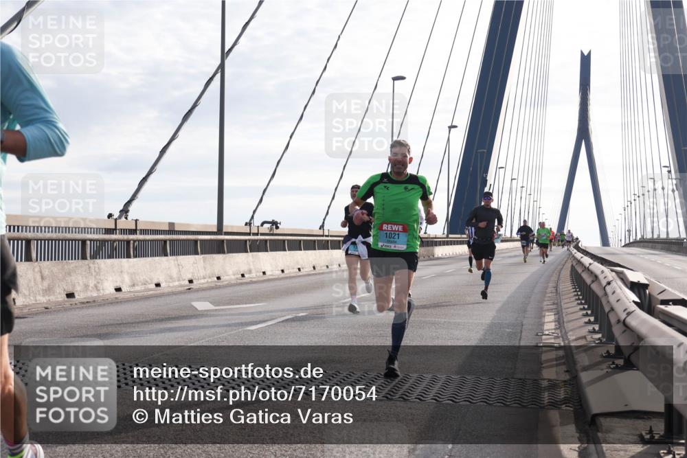 03.10.2024 - Köhlbrandbrückenlauf Matties Gatica Varas http://msf.ph/oto/7170054 03.10.2024 09:21:09 Position 2 1021 meine-sportfotos.de