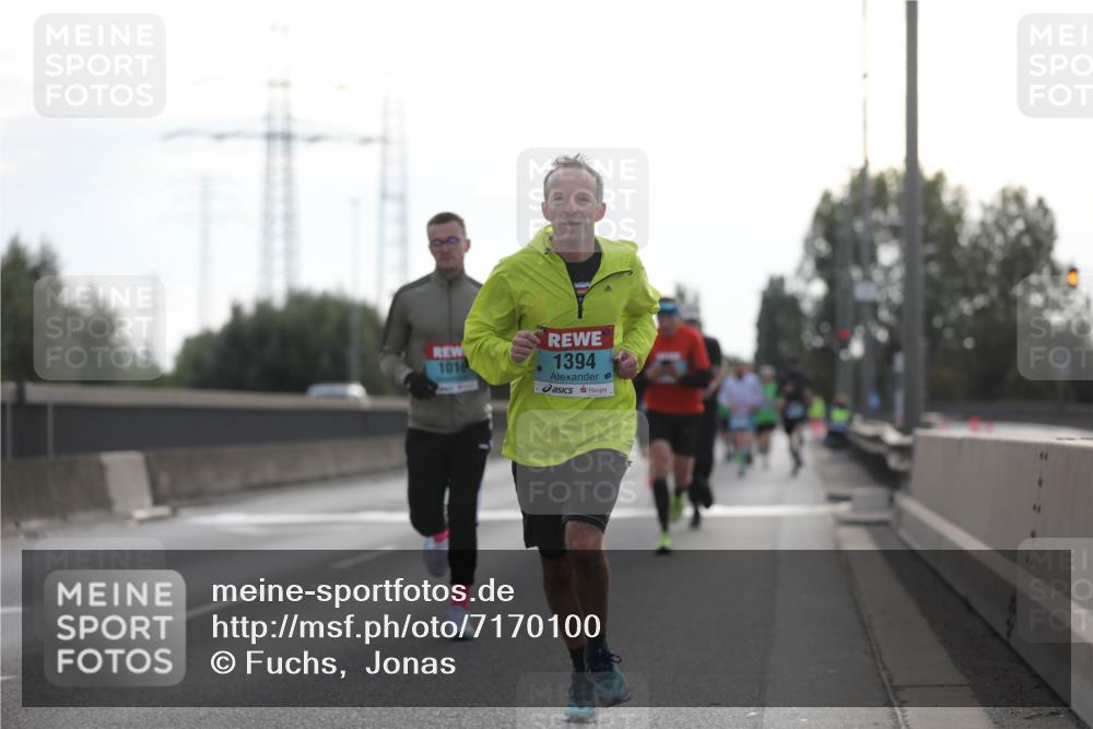 03.10.2024 - Köhlbrandbrückenlauf Fuchs,  Jonas http://msf.ph/oto/7170100 03.10.2024 09:11:38 Position 3 1016, 1394 meine-sportfotos.de