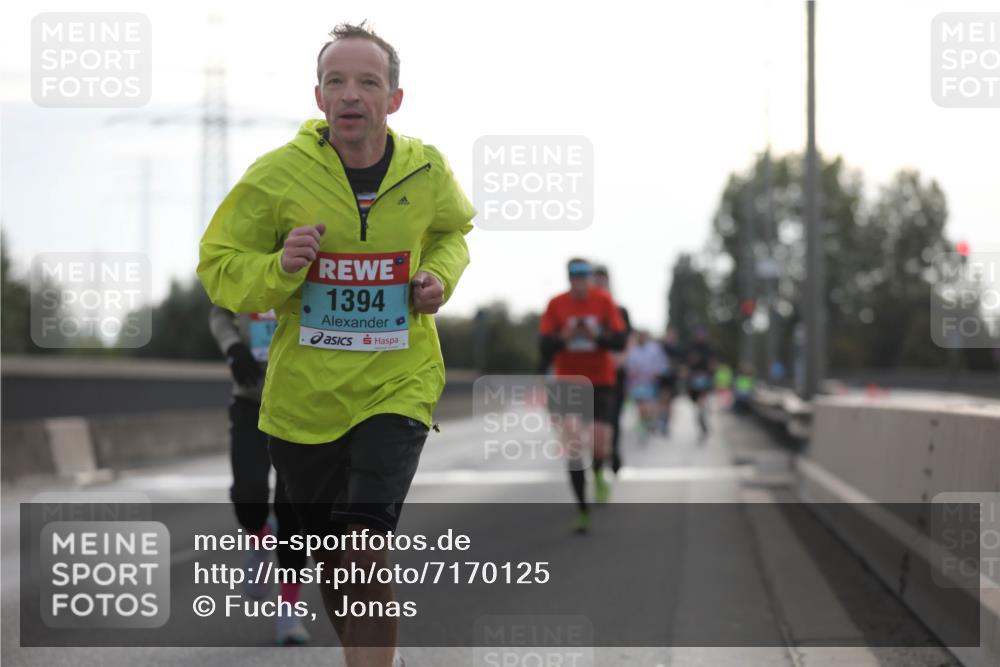 03.10.2024 - Köhlbrandbrückenlauf Fuchs,  Jonas http://msf.ph/oto/7170125 03.10.2024 09:11:39 Position 3 1394 meine-sportfotos.de