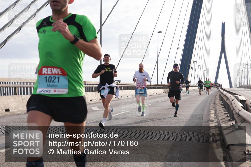 03.10.2024 - Köhlbrandbrückenlauf Matties Gatica Varas http://msf.ph/oto/7170160 03.10.2024 09:21:11 Position 2 1021, 1423 meine-sportfotos.de