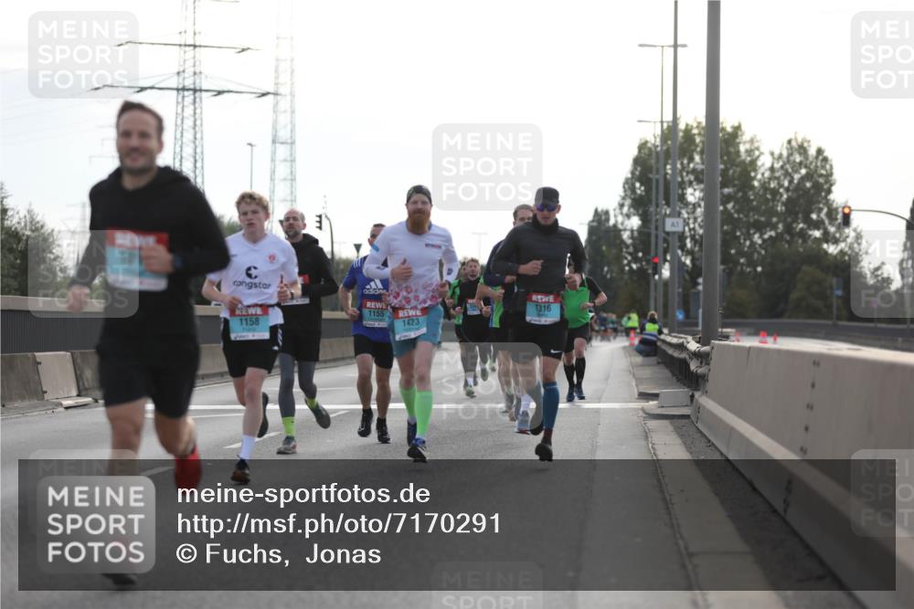 03.10.2024 - Köhlbrandbrückenlauf Fuchs,  Jonas http://msf.ph/oto/7170291 03.10.2024 09:11:47 Position 3 1, 1155, 1158, 1423, 1316 meine-sportfotos.de