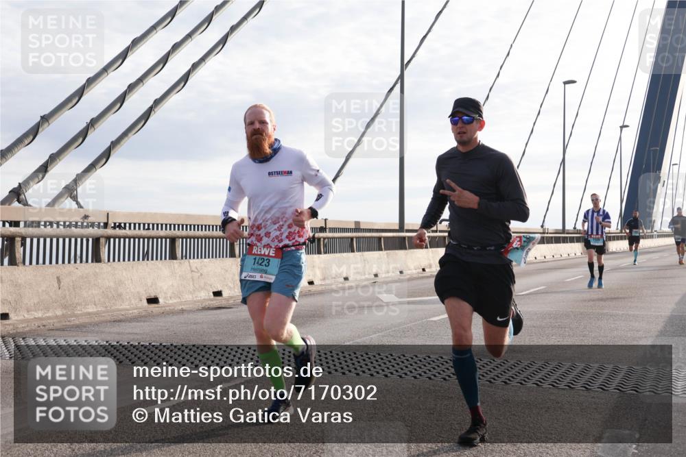 03.10.2024 - Köhlbrandbrückenlauf Matties Gatica Varas http://msf.ph/oto/7170302 03.10.2024 09:21:12 Position 2 1423 meine-sportfotos.de