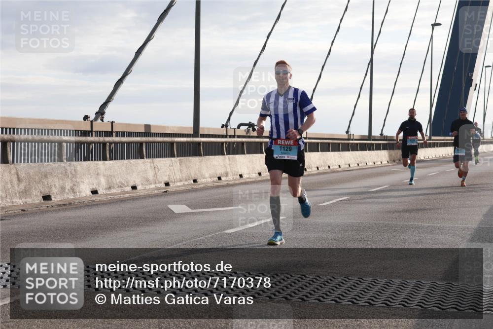03.10.2024 - Köhlbrandbrückenlauf Matties Gatica Varas http://msf.ph/oto/7170378 03.10.2024 09:21:15 Position 2 1129 meine-sportfotos.de