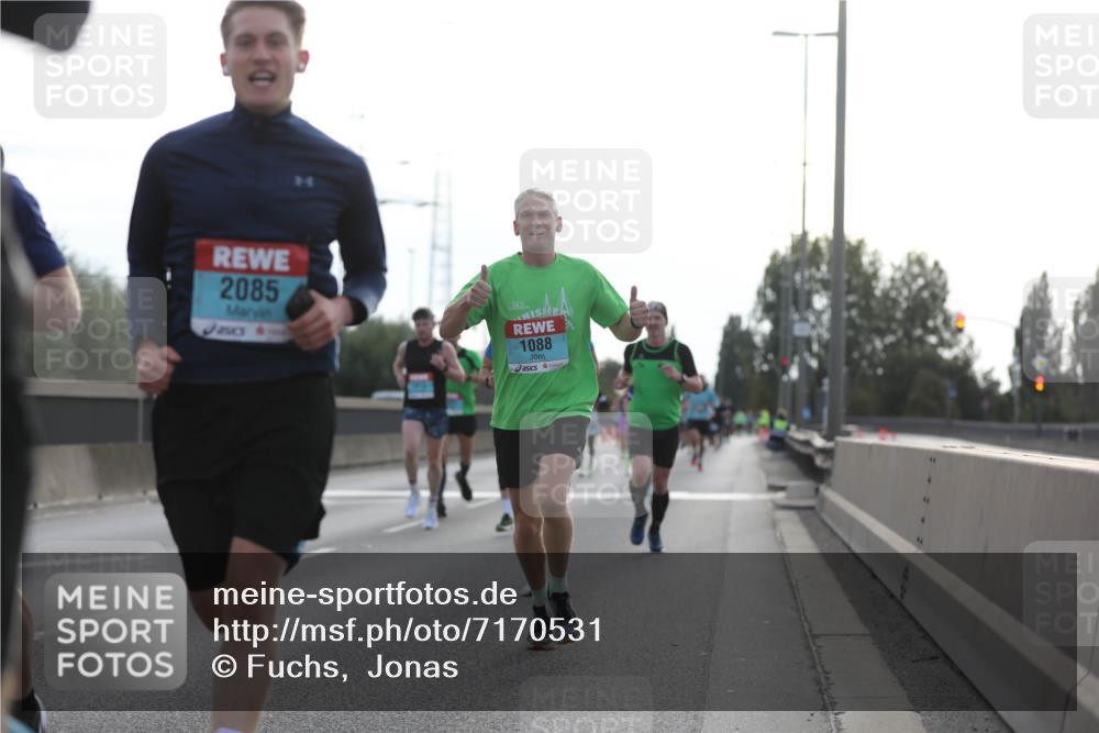 03.10.2024 - Köhlbrandbrückenlauf Fuchs,  Jonas http://msf.ph/oto/7170531 03.10.2024 09:11:51 Position 3 2085, 1088 meine-sportfotos.de