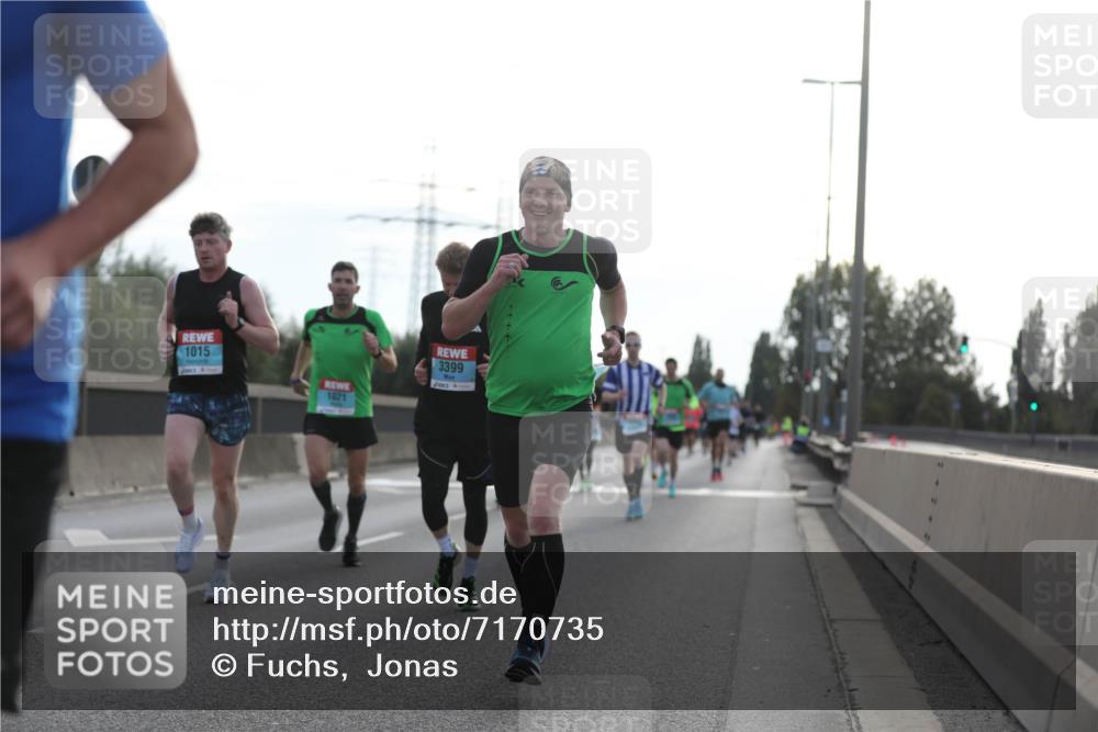 03.10.2024 - Köhlbrandbrückenlauf Fuchs,  Jonas http://msf.ph/oto/7170735 03.10.2024 09:11:53 Position 3 1015, 1021, 3399 meine-sportfotos.de