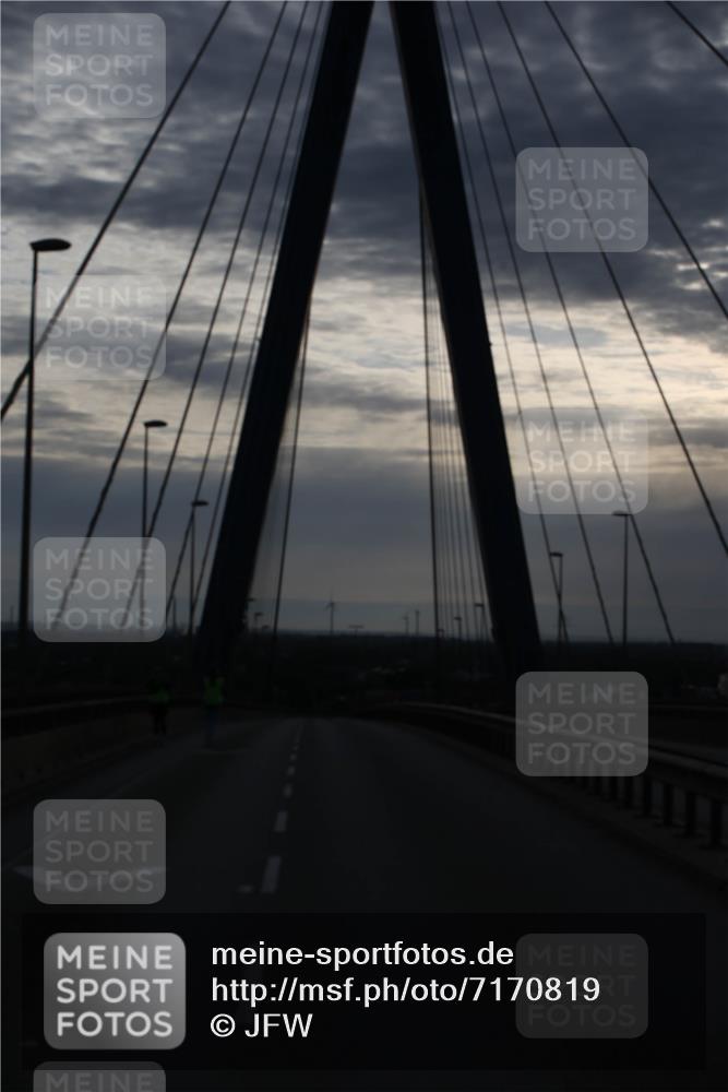 03.10.2024 - Köhlbrandbrückenlauf Jannik Wohlers http://msf.ph/oto/7170819 03.10.2024 09:03:01 Position 1  meine-sportfotos.de