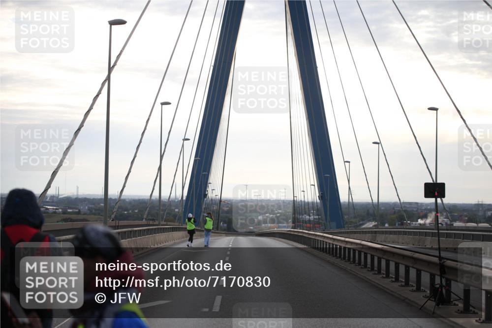 03.10.2024 - Köhlbrandbrückenlauf Jannik Wohlers http://msf.ph/oto/7170830 03.10.2024 09:03:10 Position 1  meine-sportfotos.de