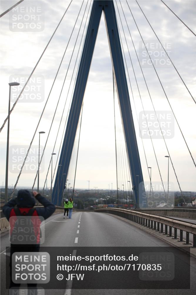 03.10.2024 - Köhlbrandbrückenlauf Jannik Wohlers http://msf.ph/oto/7170835 03.10.2024 09:03:15 Position 1  meine-sportfotos.de