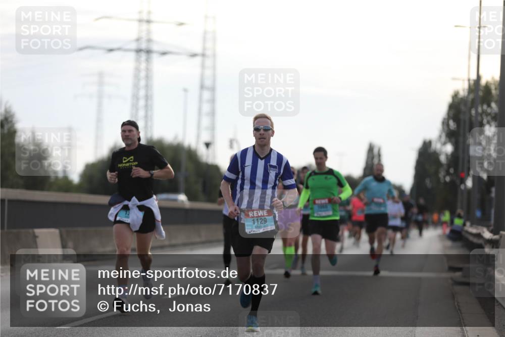 03.10.2024 - Köhlbrandbrückenlauf Fuchs,  Jonas http://msf.ph/oto/7170837 03.10.2024 09:11:55 Position 3 1129 meine-sportfotos.de