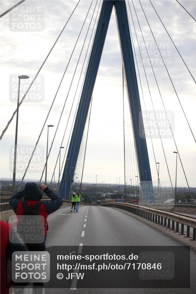 03.10.2024 - Köhlbrandbrückenlauf Jannik Wohlers http://msf.ph/oto/7170846 03.10.2024 09:03:16 Position 1  meine-sportfotos.de