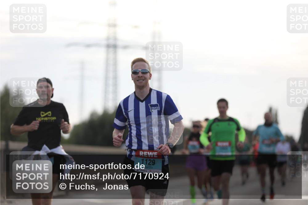 03.10.2024 - Köhlbrandbrückenlauf Fuchs,  Jonas http://msf.ph/oto/7170924 03.10.2024 09:11:56 Position 3 1129 meine-sportfotos.de