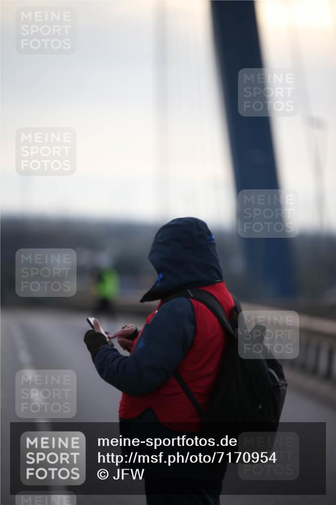 03.10.2024 - Köhlbrandbrückenlauf Jannik Wohlers http://msf.ph/oto/7170954 03.10.2024 09:04:19 Position 1  meine-sportfotos.de