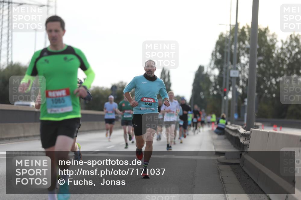 03.10.2024 - Köhlbrandbrückenlauf Fuchs,  Jonas http://msf.ph/oto/7171037 03.10.2024 09:11:58 Position 3 1065, 1248 meine-sportfotos.de