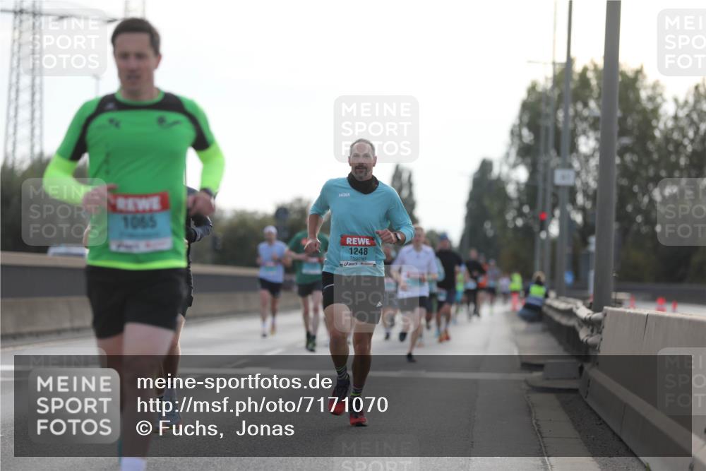 03.10.2024 - Köhlbrandbrückenlauf Fuchs,  Jonas http://msf.ph/oto/7171070 03.10.2024 09:11:58 Position 3 1065, 1248 meine-sportfotos.de