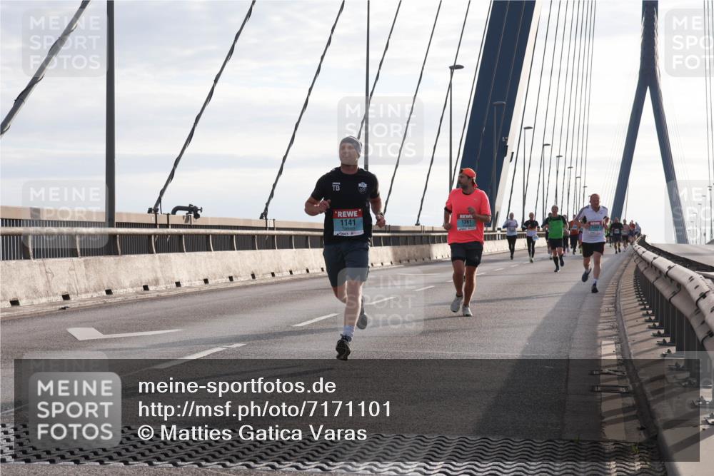 03.10.2024 - Köhlbrandbrückenlauf Matties Gatica Varas http://msf.ph/oto/7171101 03.10.2024 09:21:28 Position 2 1141, 1361 meine-sportfotos.de