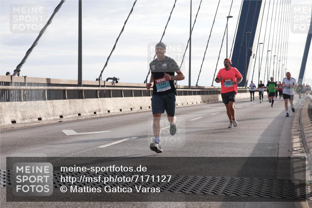 03.10.2024 - Köhlbrandbrückenlauf Matties Gatica Varas http://msf.ph/oto/7171127 03.10.2024 09:21:28 Position 2 1141, 1361 meine-sportfotos.de