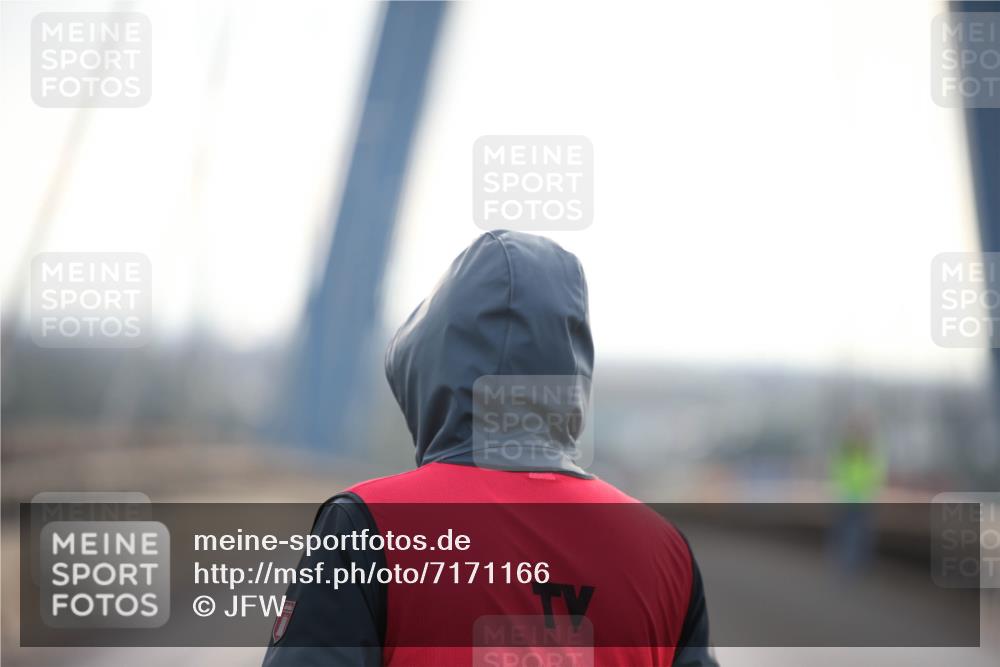 03.10.2024 - Köhlbrandbrückenlauf Jannik Wohlers http://msf.ph/oto/7171166 03.10.2024 09:04:50 Position 1  meine-sportfotos.de