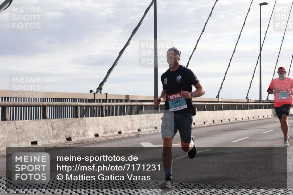 03.10.2024 - Köhlbrandbrückenlauf Matties Gatica Varas http://msf.ph/oto/7171231 03.10.2024 09:21:29 Position 2 1141 meine-sportfotos.de