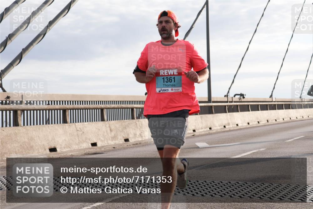 03.10.2024 - Köhlbrandbrückenlauf Matties Gatica Varas http://msf.ph/oto/7171353 03.10.2024 09:21:32 Position 2 1361 meine-sportfotos.de