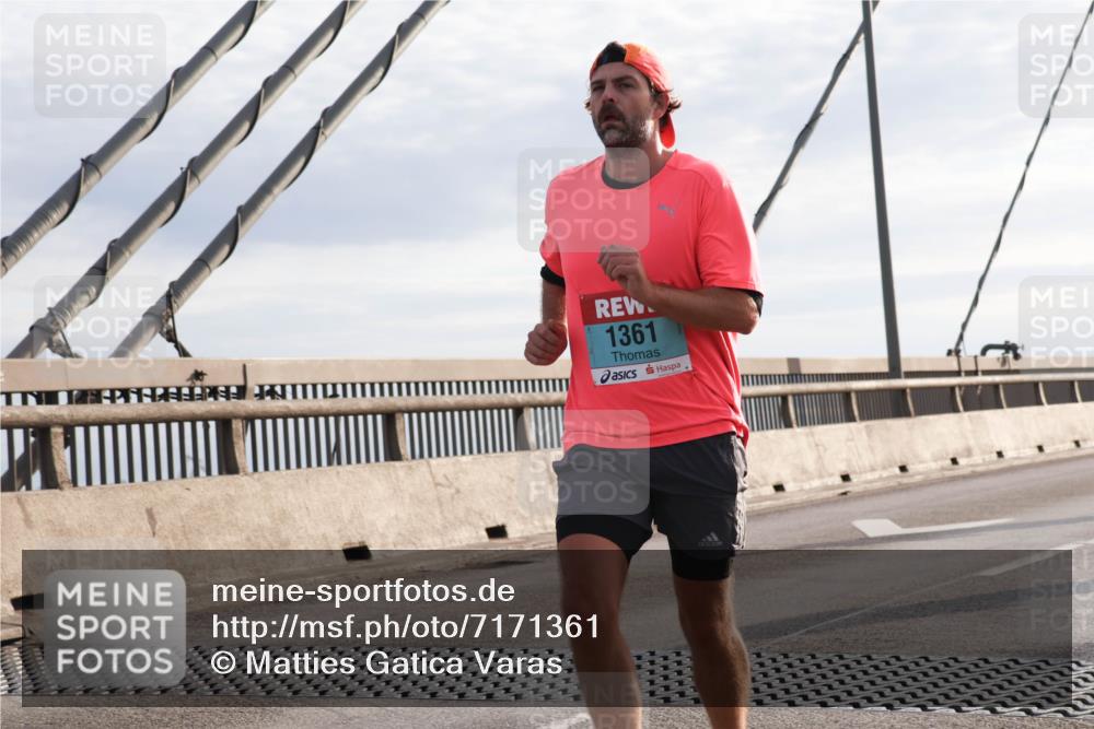 03.10.2024 - Köhlbrandbrückenlauf Matties Gatica Varas http://msf.ph/oto/7171361 03.10.2024 09:21:32 Position 2 1361 meine-sportfotos.de