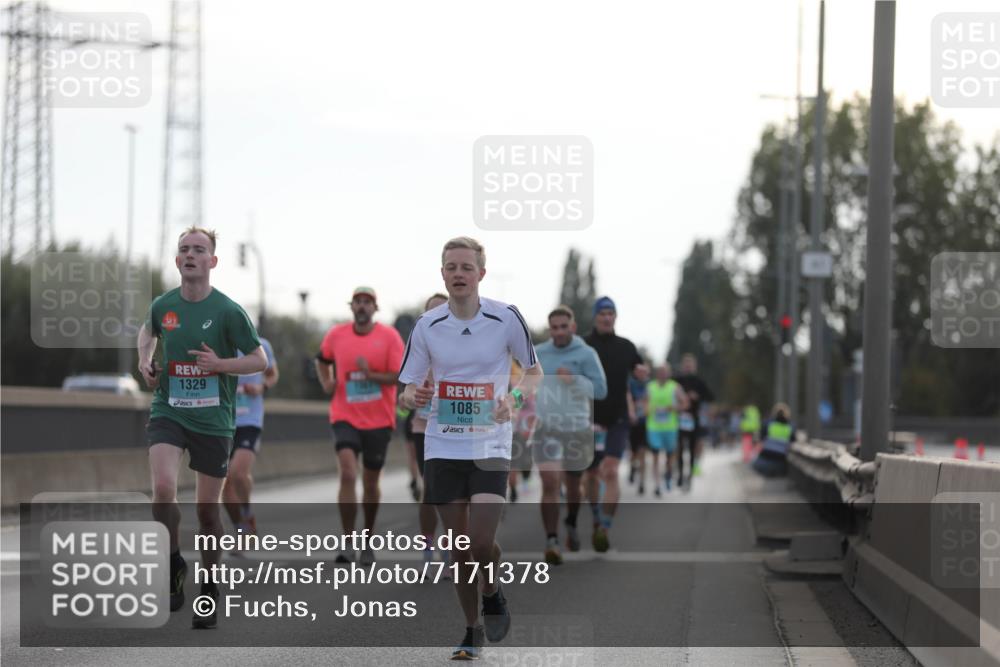 03.10.2024 - Köhlbrandbrückenlauf Fuchs,  Jonas http://msf.ph/oto/7171378 03.10.2024 09:12:03 Position 3 1329, 1085 meine-sportfotos.de