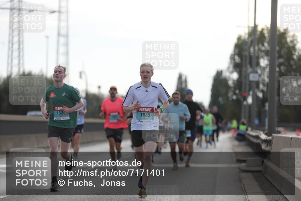03.10.2024 - Köhlbrandbrückenlauf Fuchs,  Jonas http://msf.ph/oto/7171401 03.10.2024 09:12:04 Position 3 132, 1085 meine-sportfotos.de