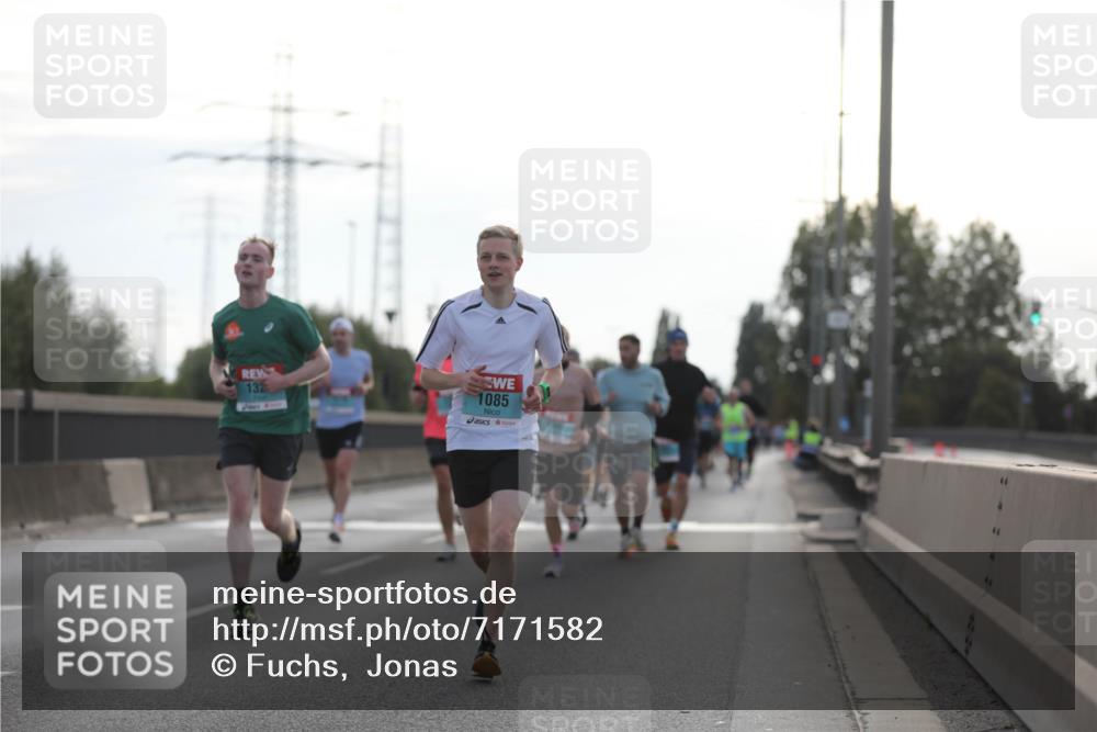 03.10.2024 - Köhlbrandbrückenlauf Fuchs,  Jonas http://msf.ph/oto/7171582 03.10.2024 09:12:05 Position 3 132, 1085 meine-sportfotos.de