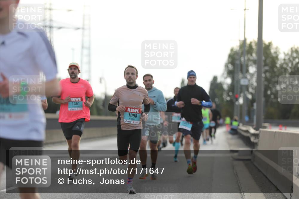 03.10.2024 - Köhlbrandbrückenlauf Fuchs,  Jonas http://msf.ph/oto/7171647 03.10.2024 09:12:07 Position 3 1361, 1098 meine-sportfotos.de