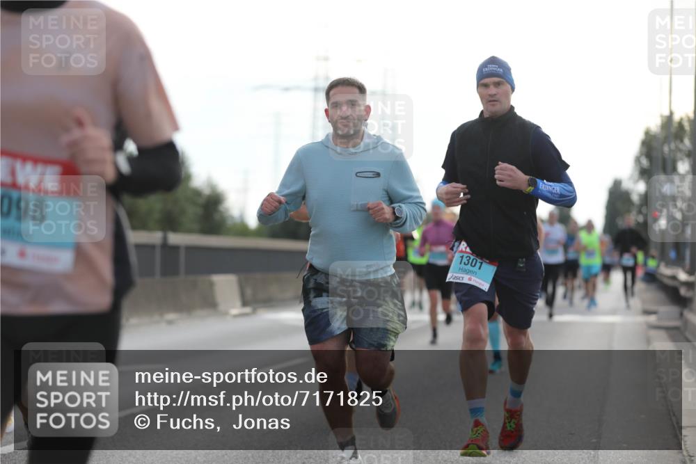 03.10.2024 - Köhlbrandbrückenlauf Fuchs,  Jonas http://msf.ph/oto/7171825 03.10.2024 09:12:09 Position 3 098, 1301 meine-sportfotos.de