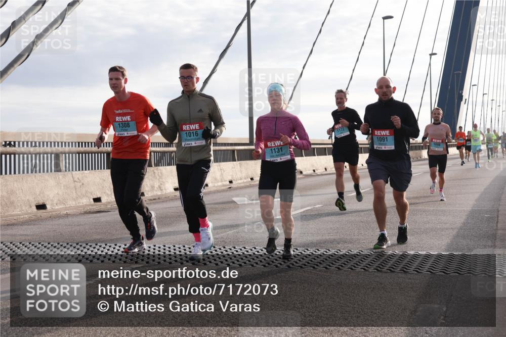 03.10.2024 - Köhlbrandbrückenlauf Matties Gatica Varas http://msf.ph/oto/7172073 03.10.2024 09:21:46 Position 2 1308, 1016, 1131, 1172, 1091, 1098 meine-sportfotos.de