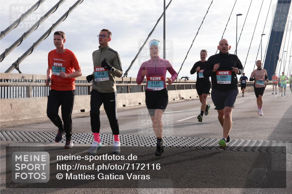 03.10.2024 - Köhlbrandbrückenlauf Matties Gatica Varas http://msf.ph/oto/7172116 03.10.2024 09:21:47 Position 2 1308, 1016, 1131, 11, 1091, 1098 meine-sportfotos.de