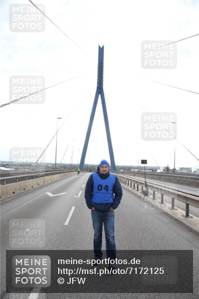 03.10.2024 - Köhlbrandbrückenlauf Jannik Wohlers http://msf.ph/oto/7172125 03.10.2024 09:06:27 Position 1 04, 11 meine-sportfotos.de