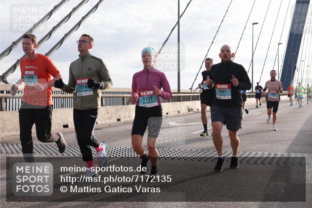 03.10.2024 - Köhlbrandbrückenlauf Matties Gatica Varas http://msf.ph/oto/7172135 03.10.2024 09:21:47 Position 2 1308, 1016, 1131, 1091, 1098 meine-sportfotos.de