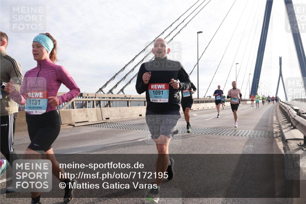 03.10.2024 - Köhlbrandbrückenlauf Matties Gatica Varas http://msf.ph/oto/7172195 03.10.2024 09:21:48 Position 2 1131, 1091, 1172 meine-sportfotos.de