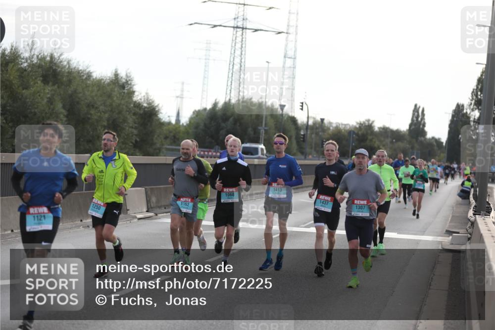 03.10.2024 - Köhlbrandbrückenlauf Fuchs,  Jonas http://msf.ph/oto/7172225 03.10.2024 09:12:21 Position 3 1121, 1250, 1162, 1413, 1068, 1437, 1307 meine-sportfotos.de