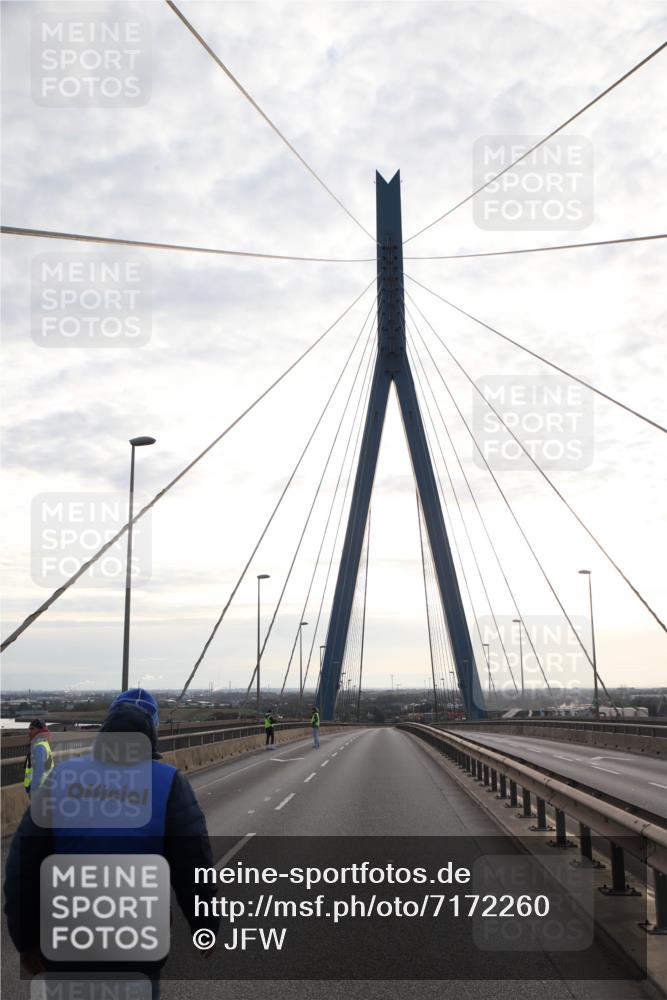 03.10.2024 - Köhlbrandbrückenlauf Jannik Wohlers http://msf.ph/oto/7172260 03.10.2024 09:07:35 Position 1  meine-sportfotos.de