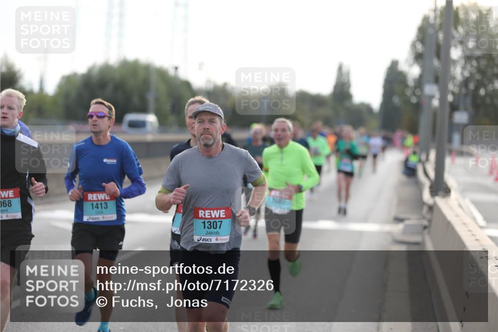 03.10.2024 - Köhlbrandbrückenlauf Fuchs,  Jonas http://msf.ph/oto/7172326 03.10.2024 09:12:23 Position 3 068, 1413, 1307 meine-sportfotos.de