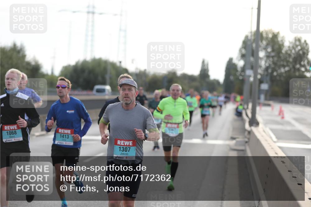03.10.2024 - Köhlbrandbrückenlauf Fuchs,  Jonas http://msf.ph/oto/7172362 03.10.2024 09:12:24 Position 3 1068, 1413, 1307, 1067 meine-sportfotos.de